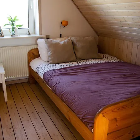 Sloe Pete's Hideout Hostel